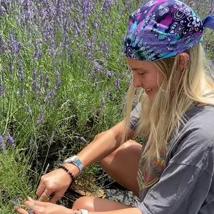 Meet your Posher, Abigail